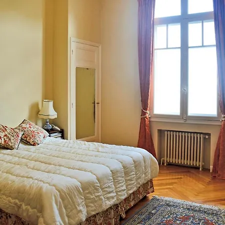 Вилла Sleeps 10 Pool Wifi